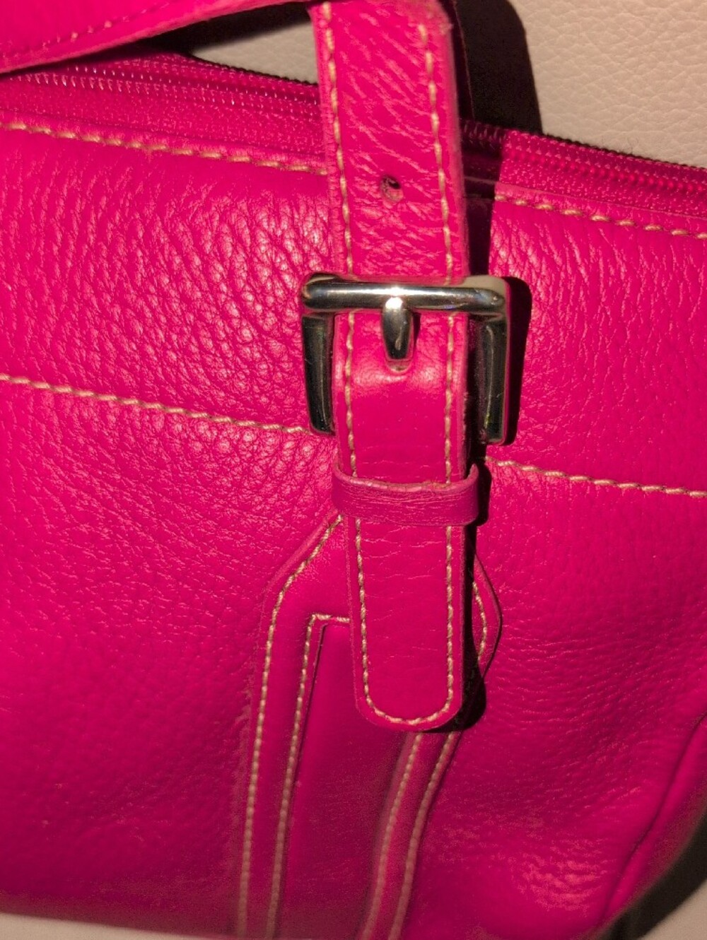 Fossil Fuchsia Leather Shoulder Bag - Picture 3 of 16